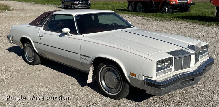image for item NT9197 1976 Oldsmobile Cutlass Supreme 
