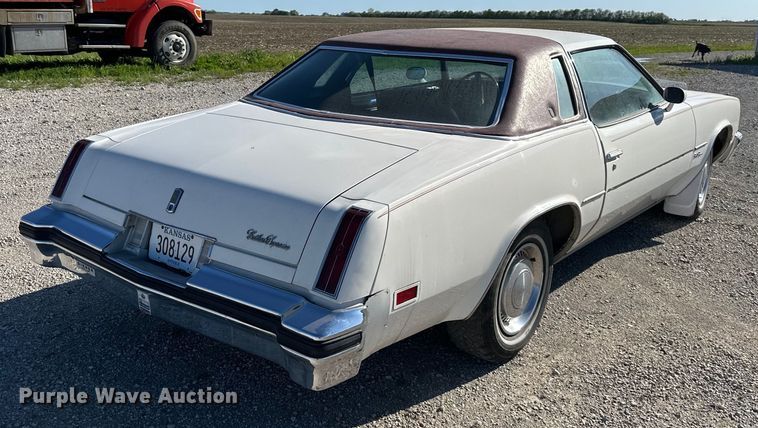 image for item NT9197 1976 Oldsmobile Cutlass Supreme 