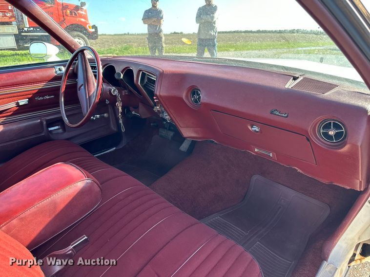 image for item NT9197 1976 Oldsmobile Cutlass Supreme 