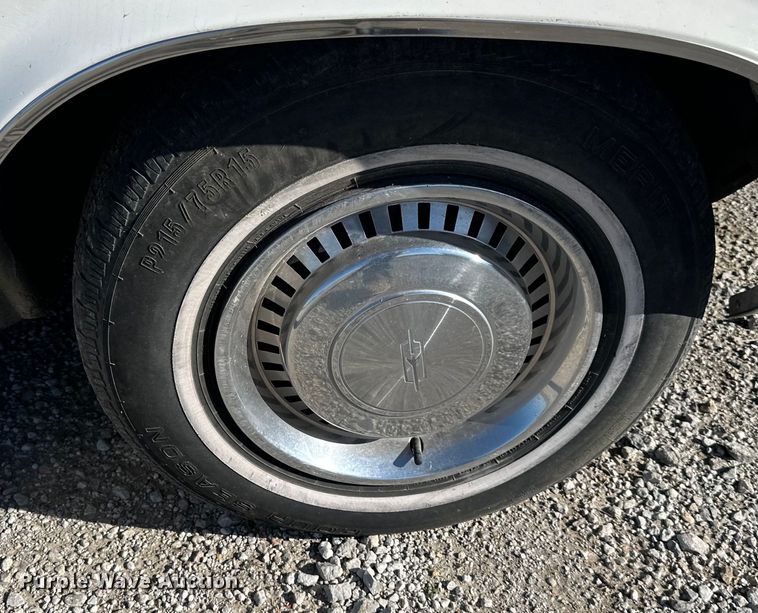 image for item NT9197 1976 Oldsmobile Cutlass Supreme 