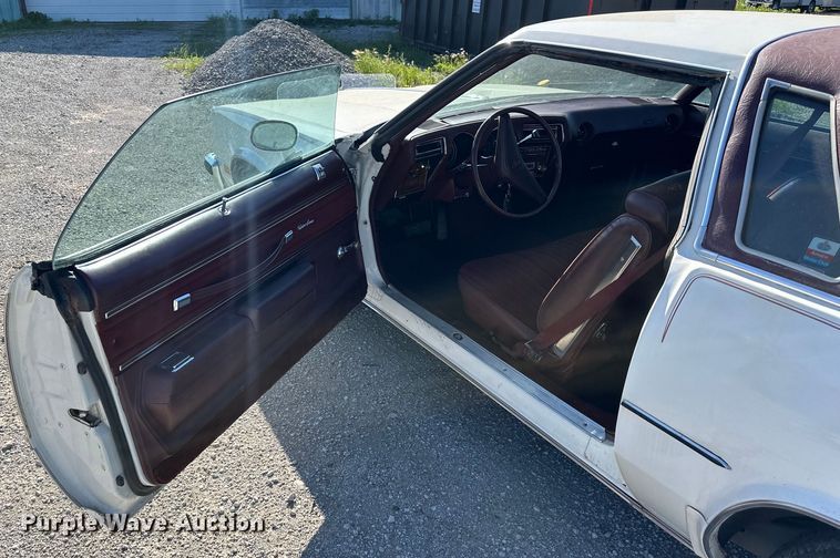 image for item NT9197 1976 Oldsmobile Cutlass Supreme 