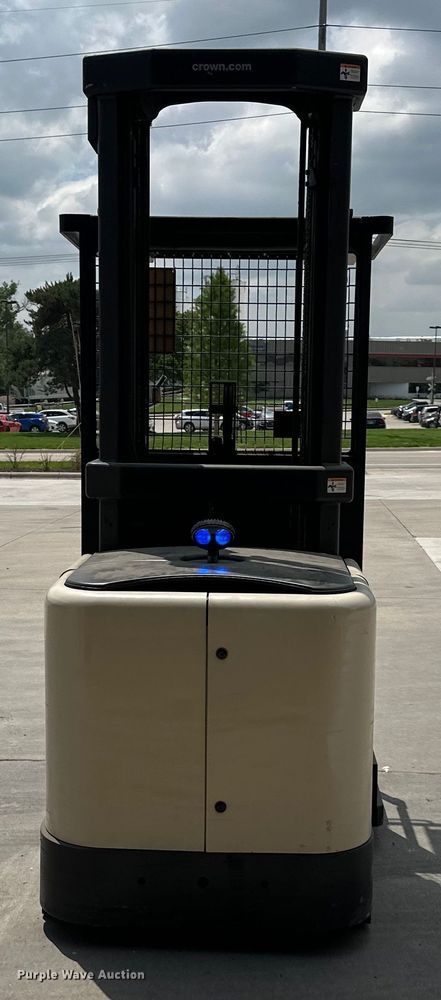 image for item NT9239 Crown  SP3520-30 order picker