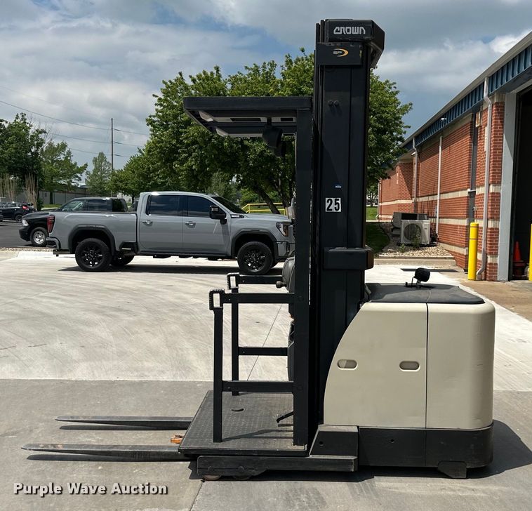 image for item NT9239 Crown  SP3520-30 order picker