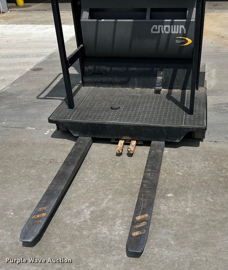 image for item NT9239 Crown  SP3520-30 order picker