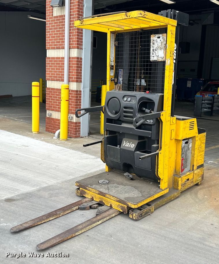image for item NT9240 Yale OS030ECN24TE095 order picker