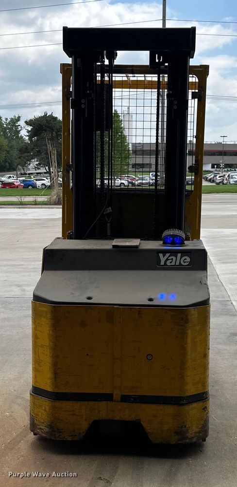 image for item NT9240 Yale OS030ECN24TE095 order picker