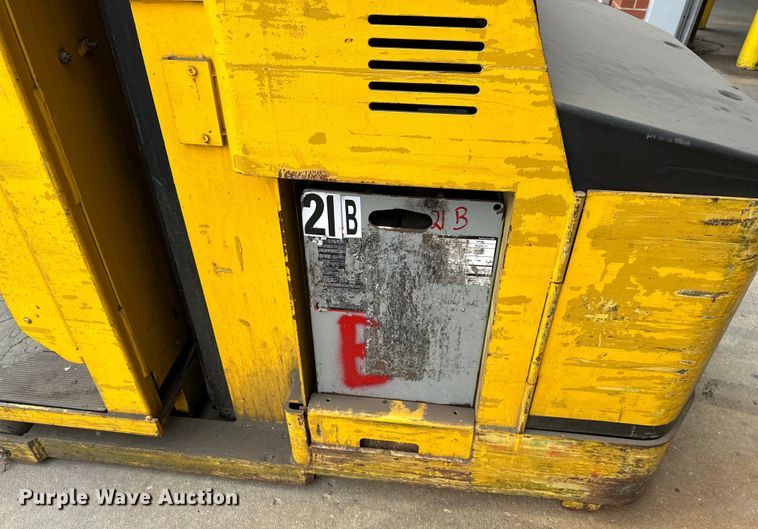 image for item NT9240 Yale OS030ECN24TE095 order picker