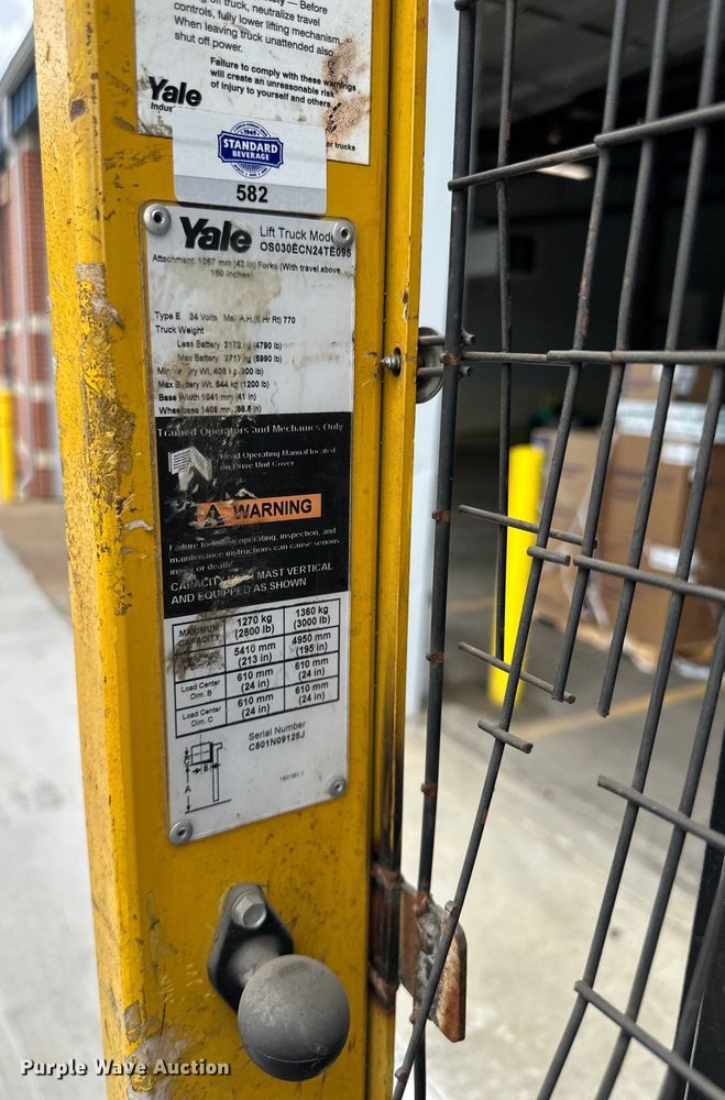 image for item NT9240 Yale OS030ECN24TE095 order picker