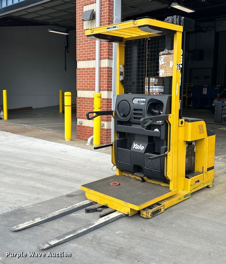 image for item NT9241 Yale OS030EFN24TE095 order picker