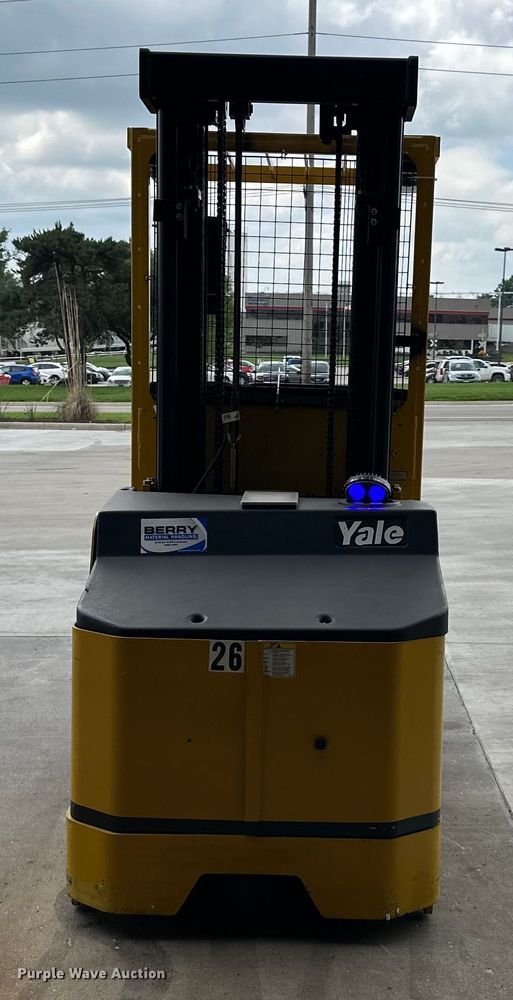 image for item NT9241 Yale OS030EFN24TE095 order picker