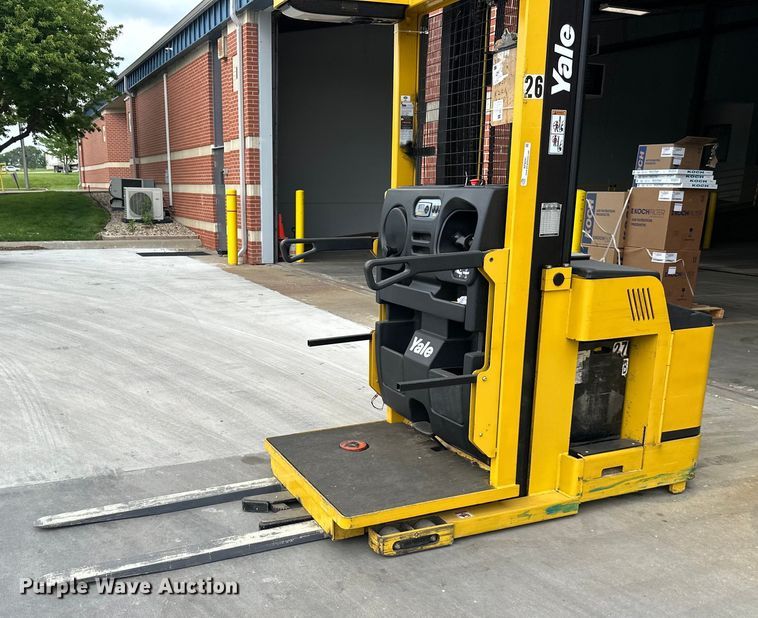 image for item NT9241 Yale OS030EFN24TE095 order picker