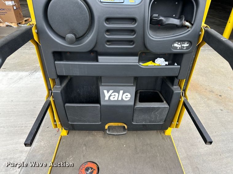 image for item NT9241 Yale OS030EFN24TE095 order picker