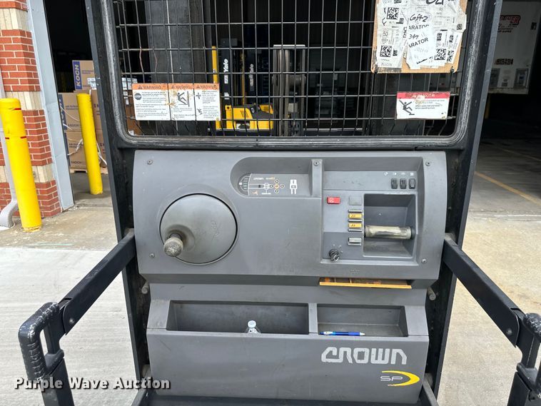 image for item NT9242 Crown  SP3505-30 order picker