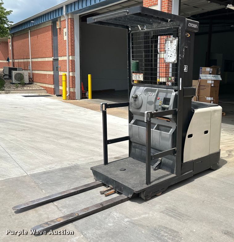 image for item NT9243 Crown  SP3520-30 order picker