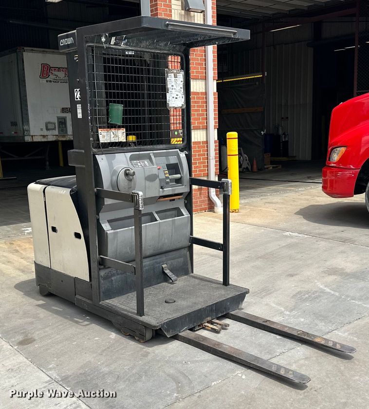 image for item NT9243 Crown  SP3520-30 order picker