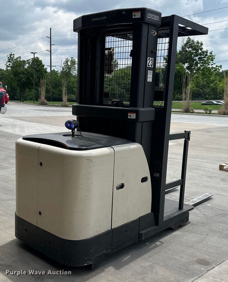 image for item NT9243 Crown  SP3520-30 order picker