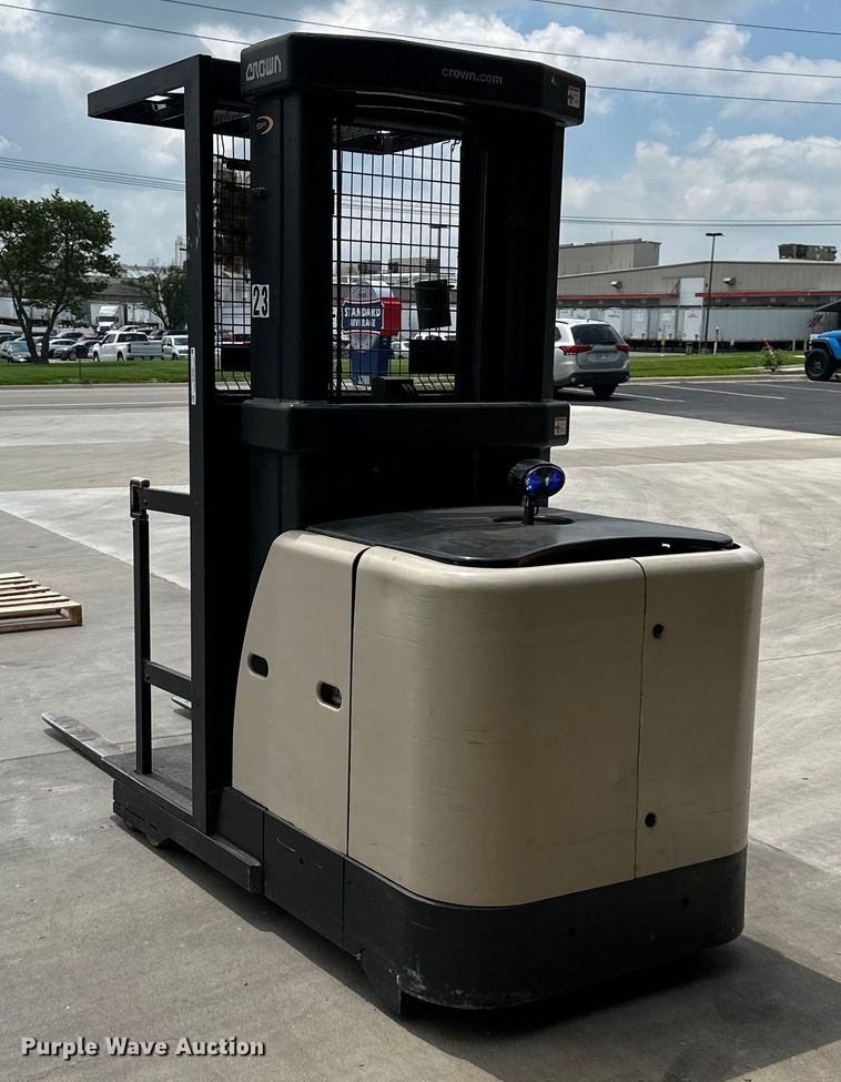 image for item NT9243 Crown  SP3520-30 order picker