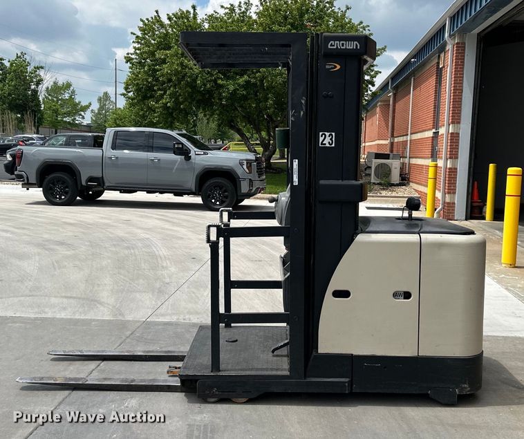 image for item NT9243 Crown  SP3520-30 order picker