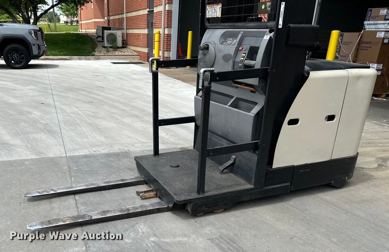 image for item NT9243 Crown  SP3520-30 order picker