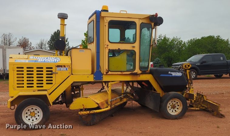 image for item NZ9716 2007 Superior Broom DT80CT broom