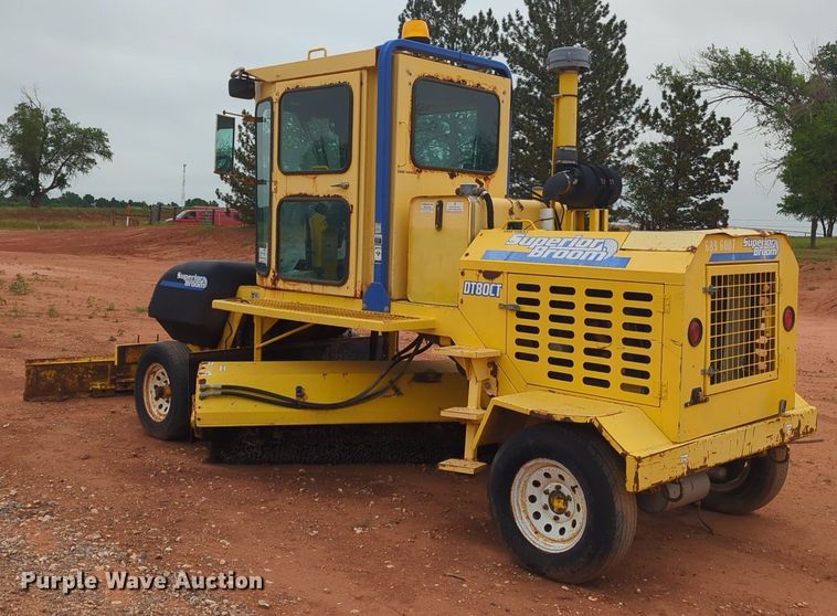 image for item NZ9716 2007 Superior Broom DT80CT broom