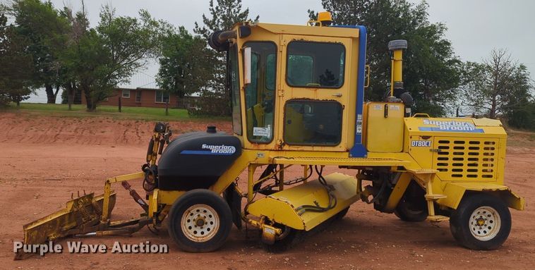 image for item NZ9716 2007 Superior Broom DT80CT broom