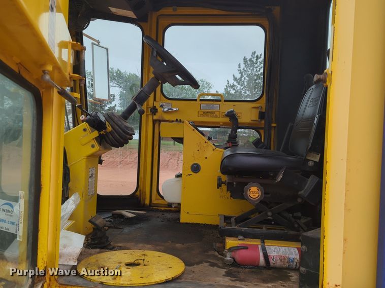 image for item NZ9716 2007 Superior Broom DT80CT broom