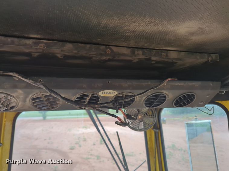 image for item NZ9716 2007 Superior Broom DT80CT broom