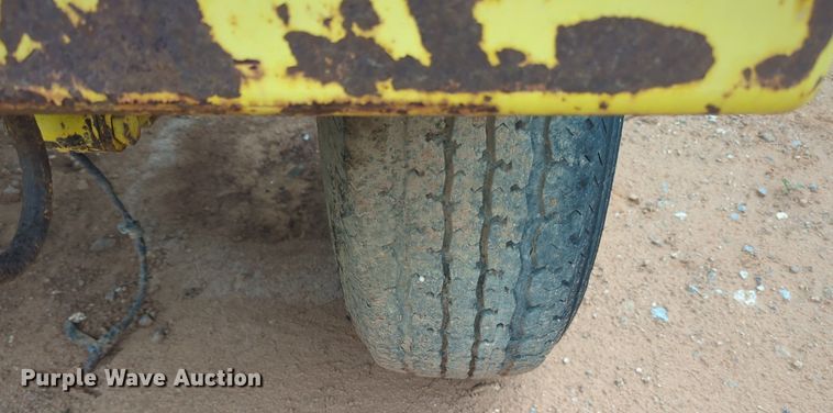 image for item NZ9716 2007 Superior Broom DT80CT broom