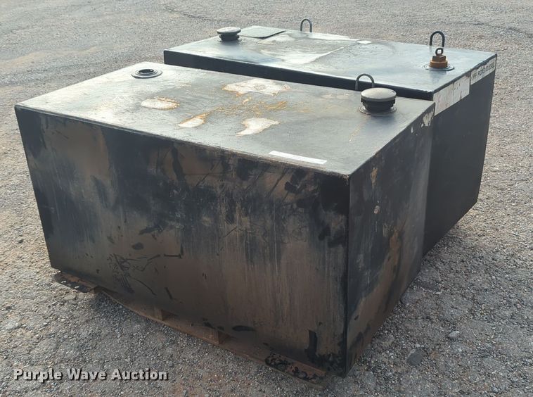 image for item NZ9732 (2) fuel tanks
