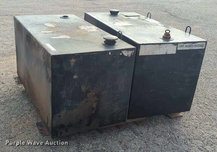 image for item NZ9732 (2) fuel tanks