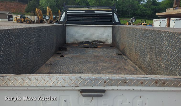 image for item NZ9733 2015 Ford F550 Super Duty SuperCab utility / service truck