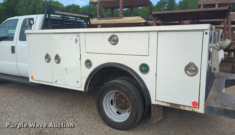 image for item NZ9733 2015 Ford F550 Super Duty SuperCab utility / service truck