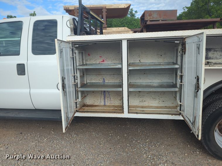 image for item NZ9733 2015 Ford F550 Super Duty SuperCab utility / service truck