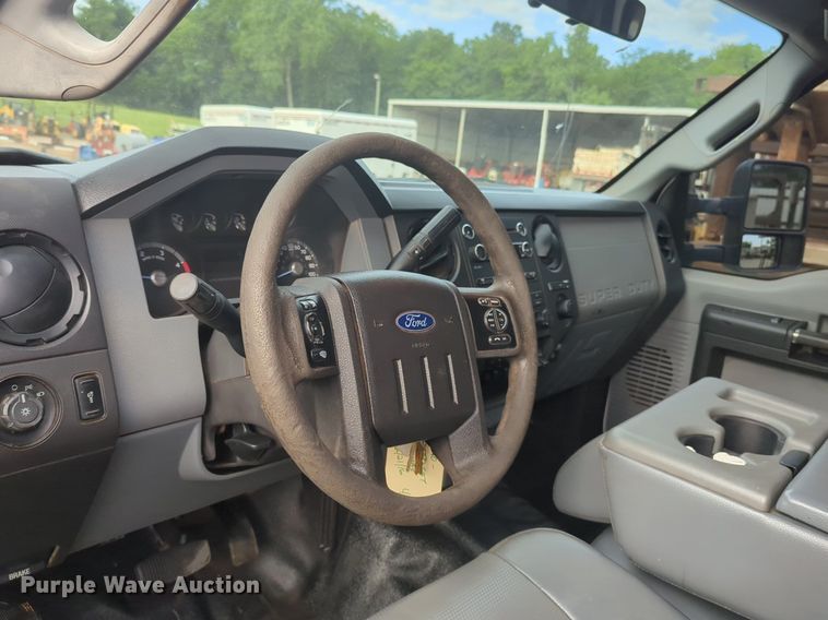 image for item NZ9733 2015 Ford F550 Super Duty SuperCab utility / service truck