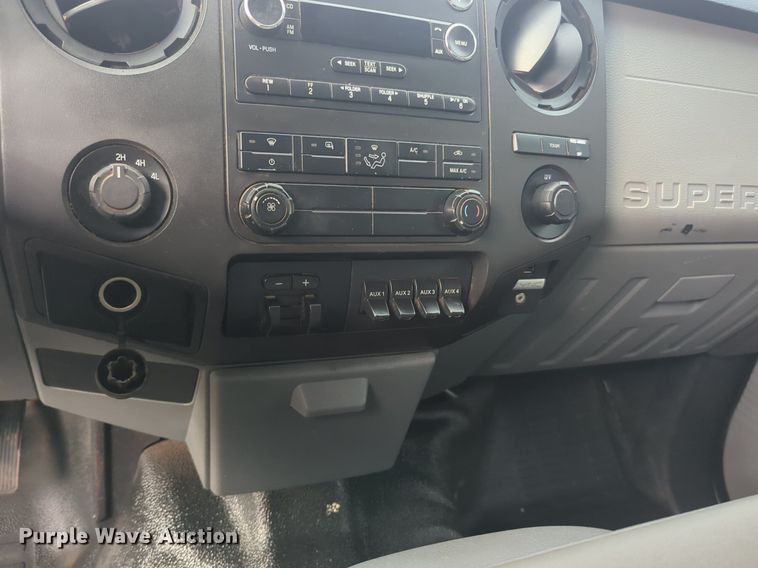 image for item NZ9733 2015 Ford F550 Super Duty SuperCab utility / service truck