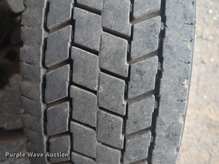 image for item NZ9733 2015 Ford F550 Super Duty SuperCab utility / service truck