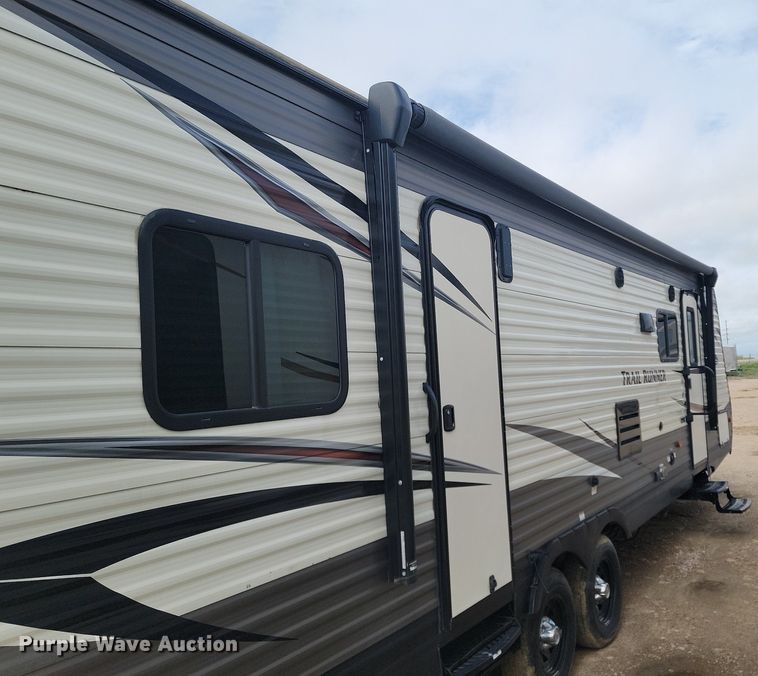 image for item NZ9821 2019 Heartland RV 28th Trail Runner toy hauler camper