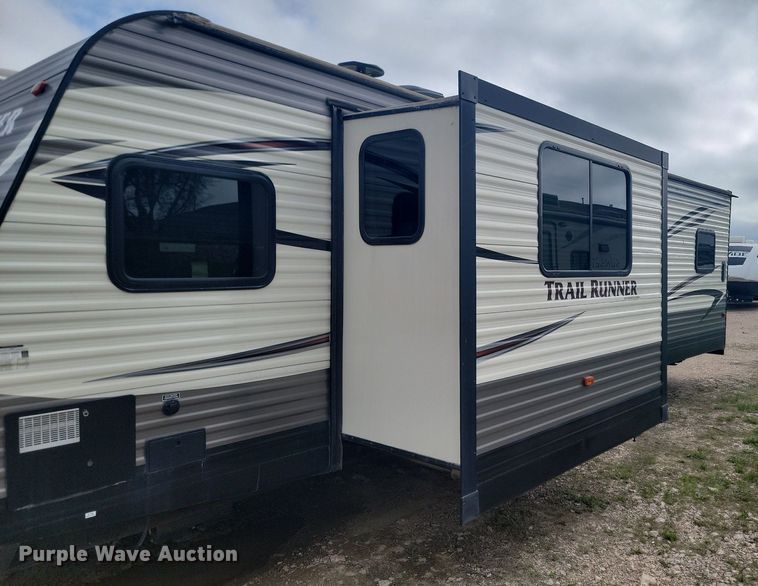 image for item NZ9821 2019 Heartland RV 28th Trail Runner toy hauler camper