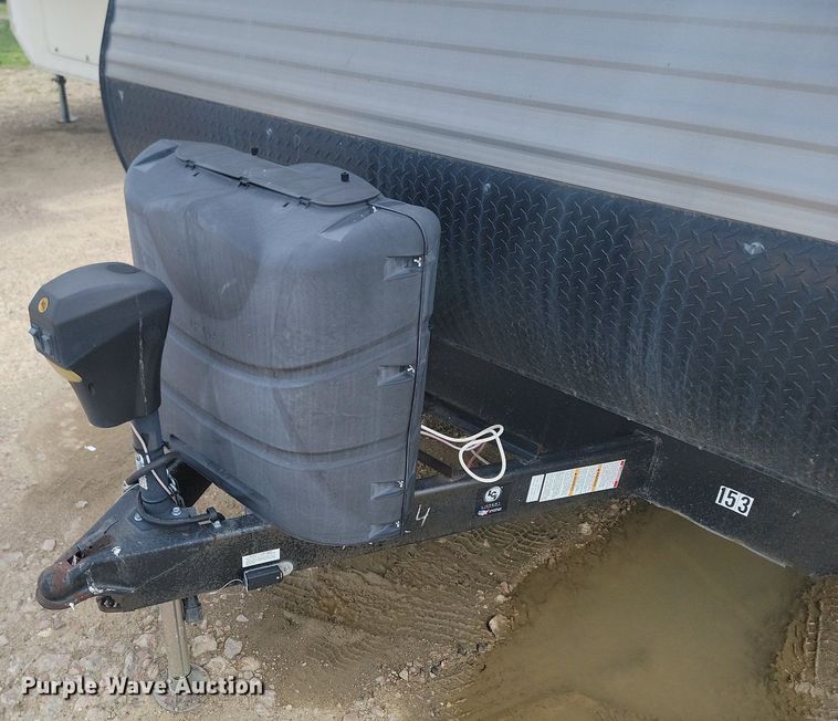 image for item NZ9821 2019 Heartland RV 28th Trail Runner toy hauler camper