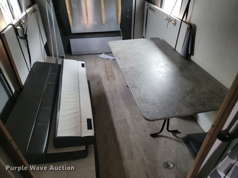 image for item NZ9821 2019 Heartland RV 28th Trail Runner toy hauler camper