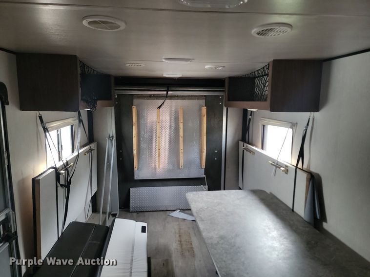 image for item NZ9821 2019 Heartland RV 28th Trail Runner toy hauler camper