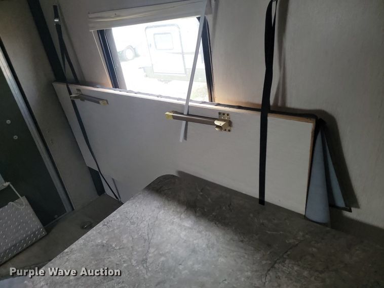 image for item NZ9821 2019 Heartland RV 28th Trail Runner toy hauler camper