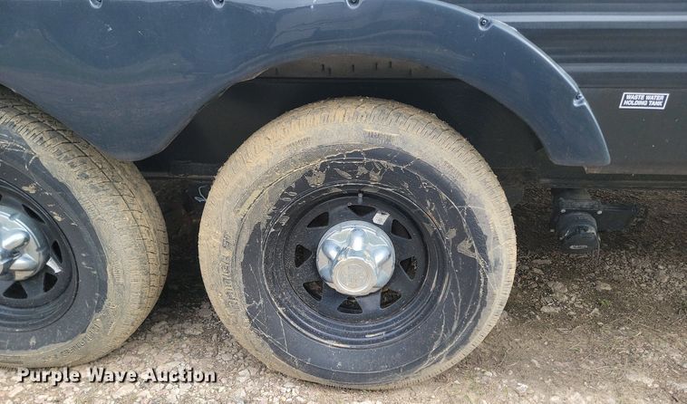 image for item NZ9821 2019 Heartland RV 28th Trail Runner toy hauler camper