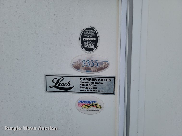 image for item NZ9822 2009 Heartland RV 3355RL Big Country camper