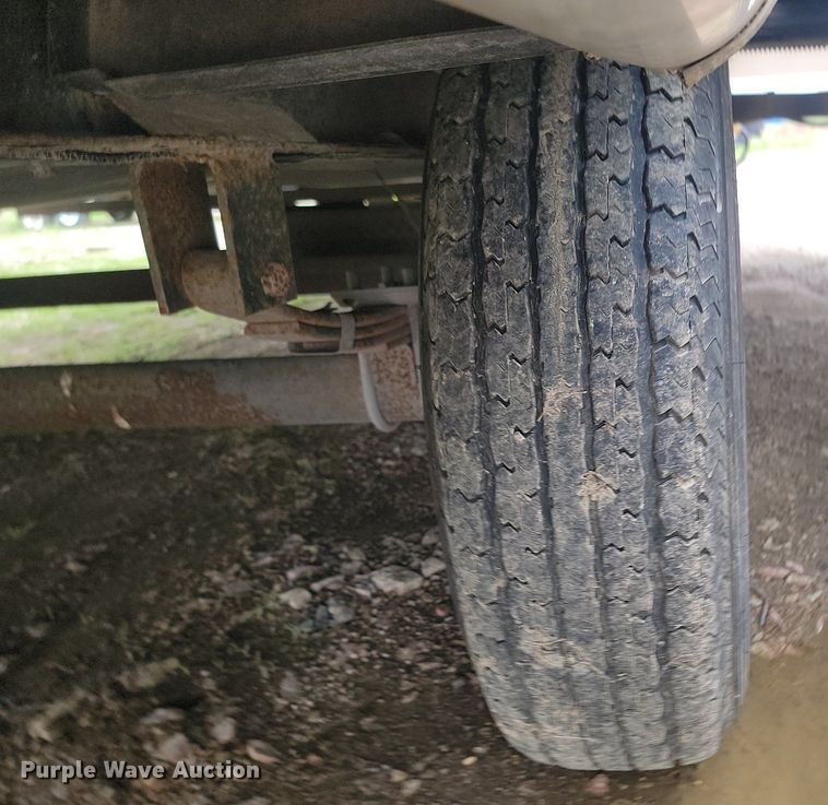 image for item NZ9822 2009 Heartland RV 3355RL Big Country camper