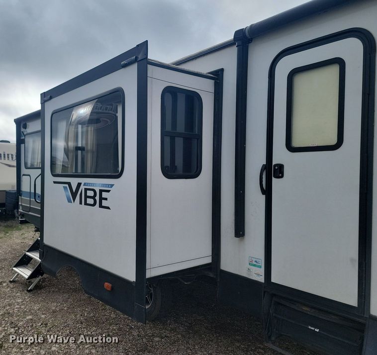 image for item NZ9824 2021 Forest River  Vibe 33RK camper