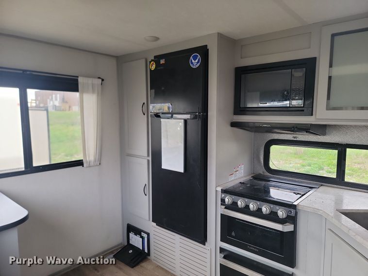 image for item NZ9824 2021 Forest River  Vibe 33RK camper