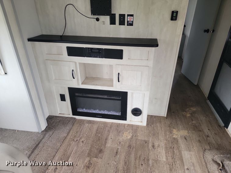 image for item NZ9824 2021 Forest River  Vibe 33RK camper