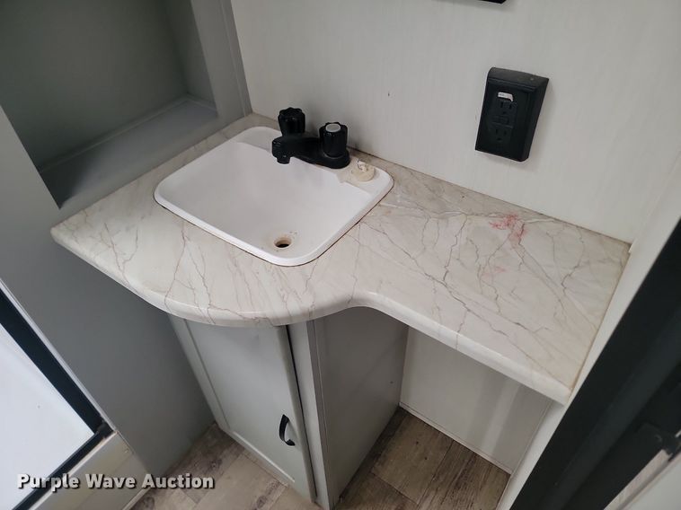 image for item NZ9824 2021 Forest River  Vibe 33RK camper